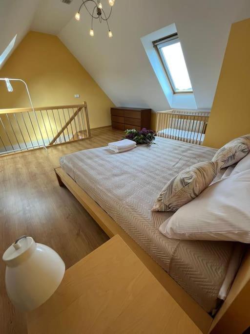 Apartament Hemingwaya Jelenia Góra Eksteriør bilde